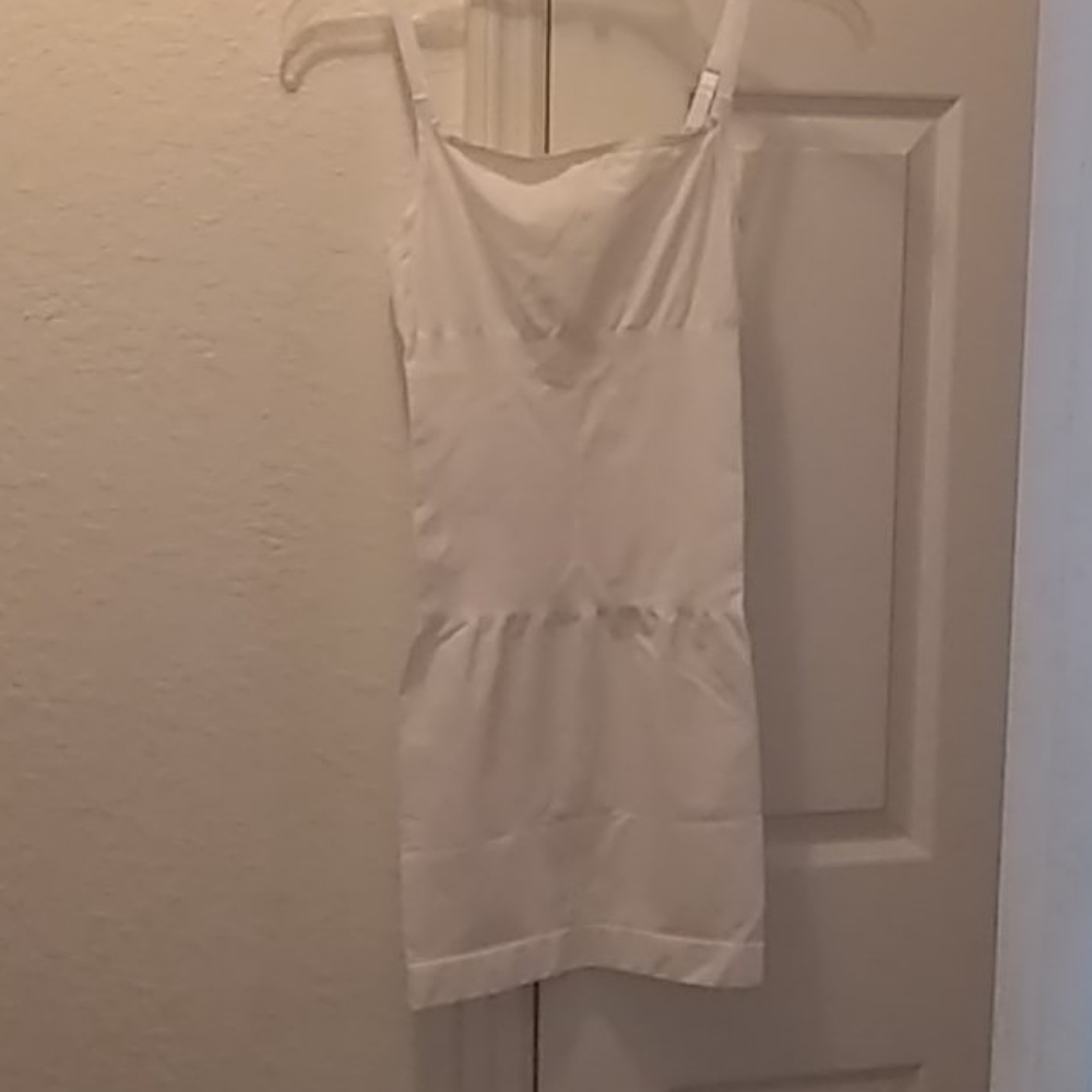 Assets By Spanx Shapewear Slip Bundle - image 6